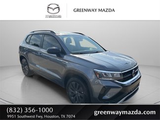 Used 2022 Volkswagen Taos S image 1