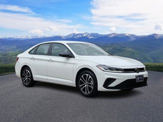 Used 2025 Volkswagen Jetta Sport image 1