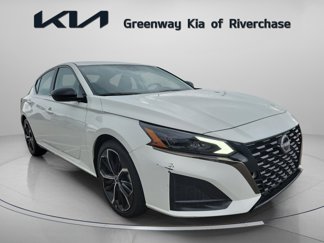 Used 2023 Nissan Altima 2.5 SR image 1