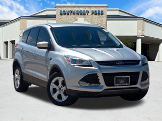 Used 2016 Ford Escape SE image 1