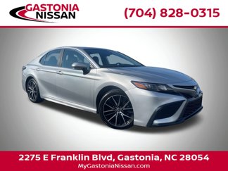 Used 2021 Toyota Camry SE image 1