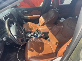 Used 2019 Jeep Cherokee Overland w/ Heavy Duty Protection Group image 1