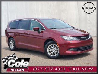 Used 2017 Chrysler Pacifica Touring image 1