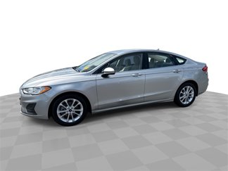 Used 2020 Ford Fusion SE image 1