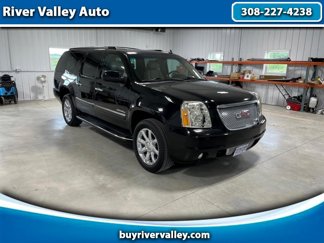 Used 2010 GMC Yukon XL Denali image 1