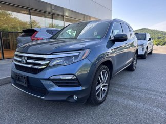 Used 2017 Honda Pilot Touring image 1