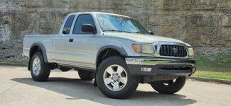 Used 2004 Toyota Tacoma PreRunner image 1