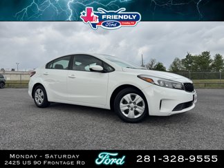 Used 2017 Kia Forte LX image 1