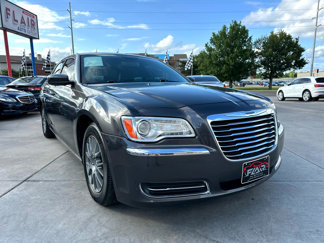 Used 2014 Chrysler 300 image 1