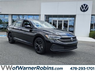 Used 2024 Volkswagen Jetta SE image 1