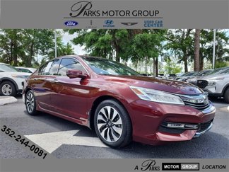 Used 2017 Honda Accord Touring image 1