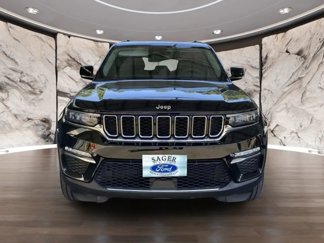 Used 2023 Jeep Grand Cherokee Limited image 1