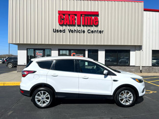 Used 2017 Ford Escape SE image 1
