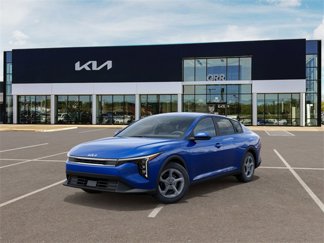 New 2025 Kia K4 LXS image 1