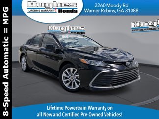 Used 2021 Toyota Camry LE image 1