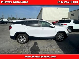 Used 2022 GMC Terrain SLE image 1