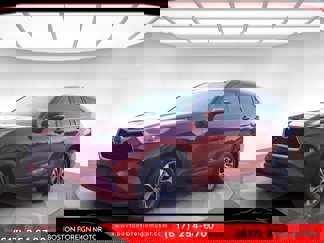 Used 2021 Toyota Highlander XLE image 1