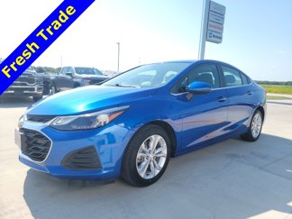 Used 2019 Chevrolet Cruze LT image 1