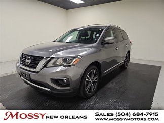 Used 2017 Nissan Pathfinder Platinum w/ Family Entertainment Package image 1