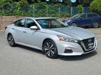 Used 2022 Nissan Altima 2.5 SV w/ SV Premium Package image 1