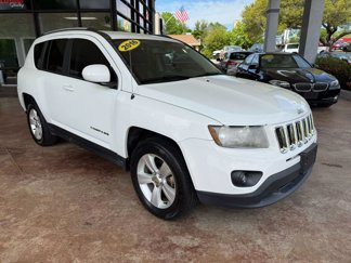Used 2016 Jeep Compass Latitude image 1