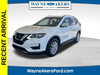 Used 2018 Nissan Rogue SV image 1