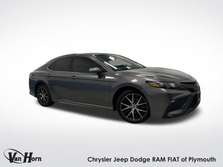 Used 2023 Toyota Camry SE image 1