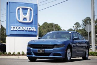 Used 2022 Dodge Charger SXT image 1