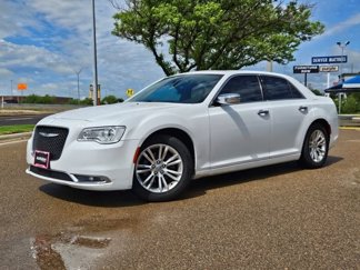 Used 2016 Chrysler 300 C image 1