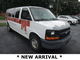 Used 2004 Chevrolet Express 3500 Extended Passenger image 1