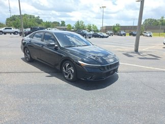 Used 2024 Hyundai Elantra Limited image 1