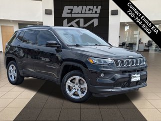 Used 2023 Jeep Compass Latitude image 1