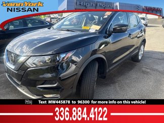 Certified 2021 Nissan Rogue Sport SV image 1