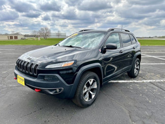Used 2017 Jeep Cherokee Trailhawk image 1