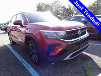 Used 2022 Volkswagen Taos SE image 1