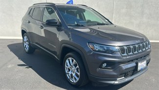 Used 2023 Jeep Compass Latitude image 1