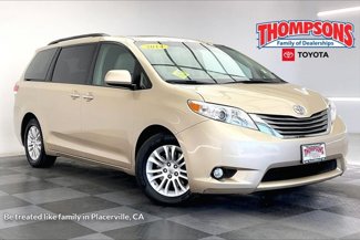 Used 2014 Toyota Sienna XLE image 1