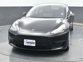 Used 2023 Tesla Model 3 Standard Range image 1