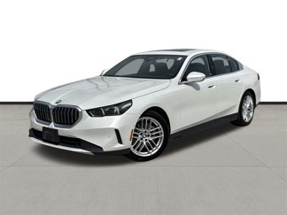 Used 2024 BMW 530i image 1