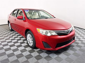 Used 2013 Toyota Camry SE image 1
