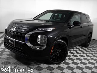 Used 2023 Mitsubishi Outlander SEL image 1