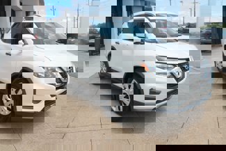 Used 2017 Nissan Rogue S image 1