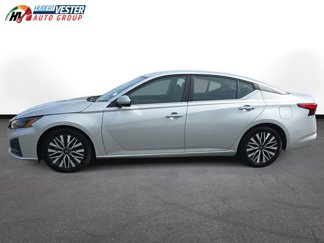 Used 2023 Nissan Altima 2.5 SV image 1