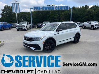 Used 2023 Volkswagen Tiguan SE R-Line image 1