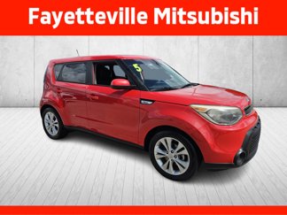 Used 2015 Kia Soul + image 1