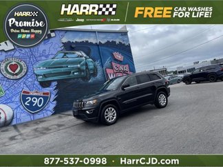 Certified 2021 Jeep Grand Cherokee Laredo image 1