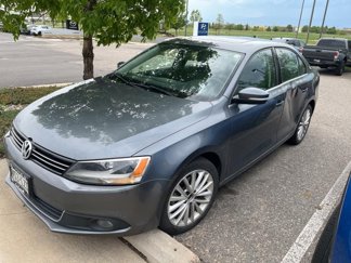 Used 2011 Volkswagen Jetta SEL image 1