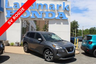 Used 2023 Nissan Rogue SV image 1