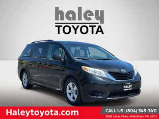 Used 2014 Toyota Sienna LE image 1