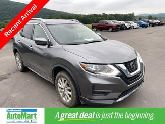 Used 2019 Nissan Rogue SV image 1